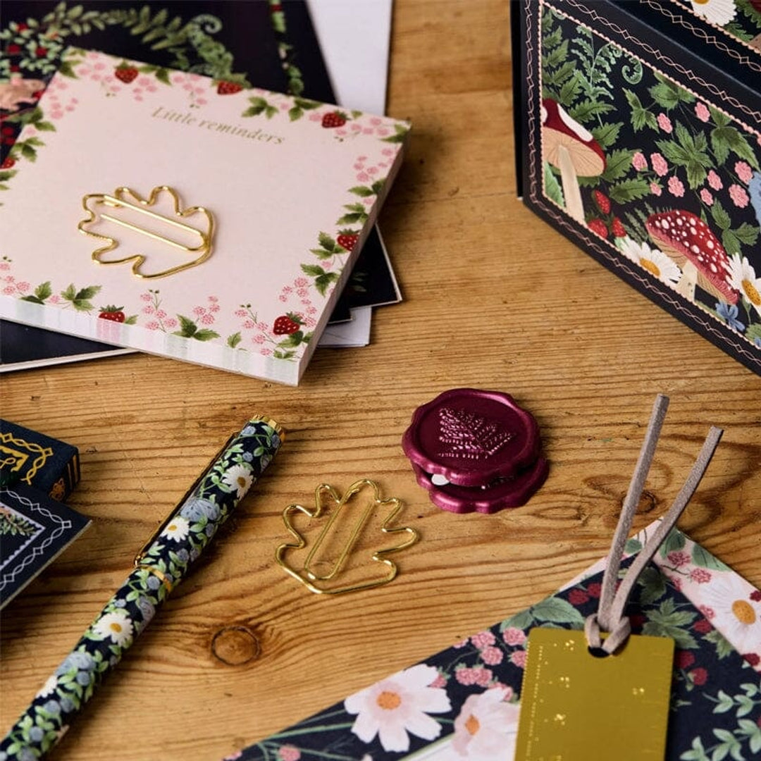 Luxurious 2026 Advent Calendar With 24 Days Of Stationery & Office Supplies - Image 8