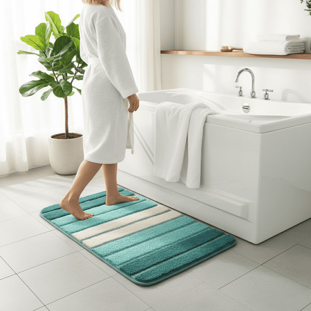 Microfiber Bath Mat With Quick-Drying Absorbency & Non-Slip Backing - Image 2