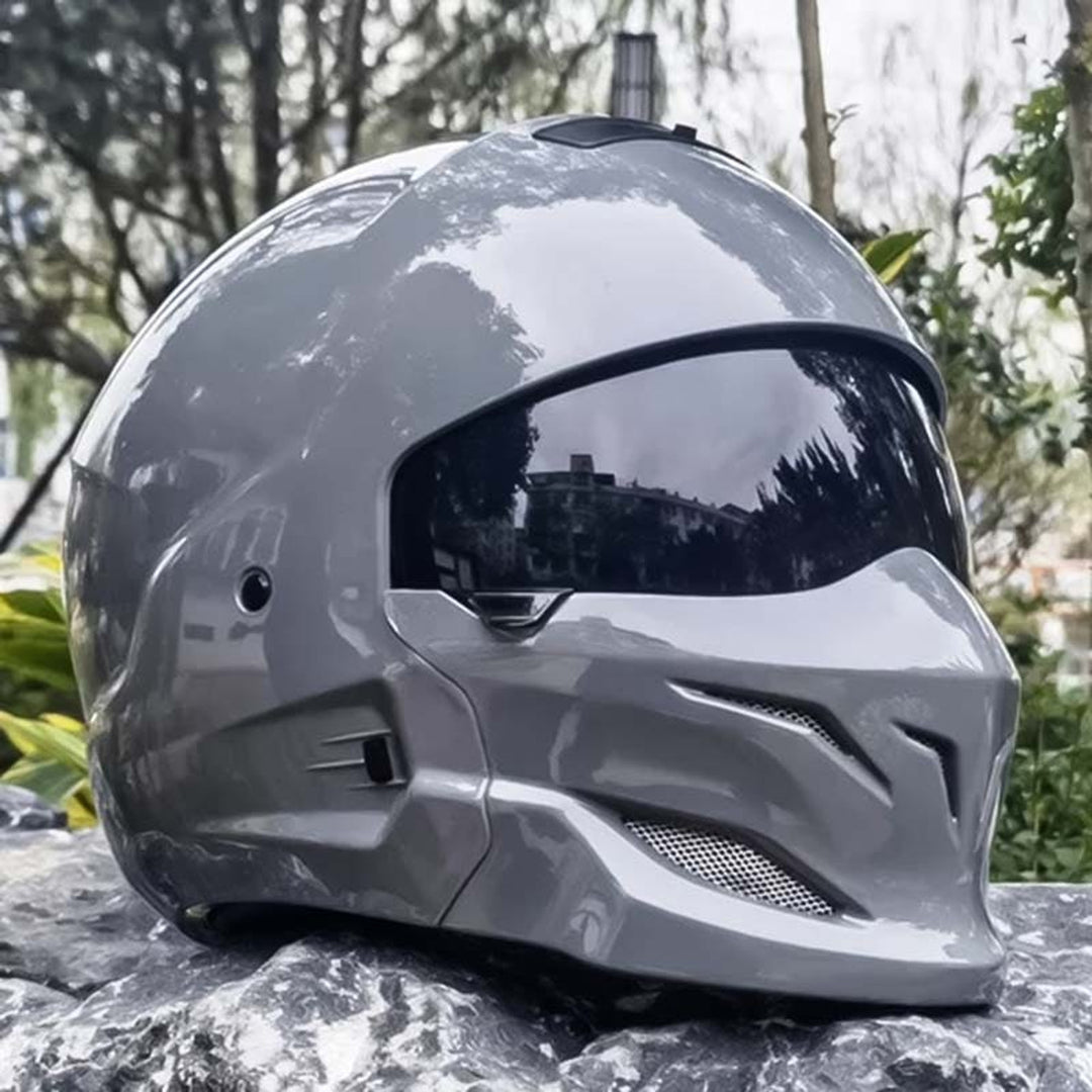 Motorcycle Helmet with Secure Full-Face Design and Visor - Image 2