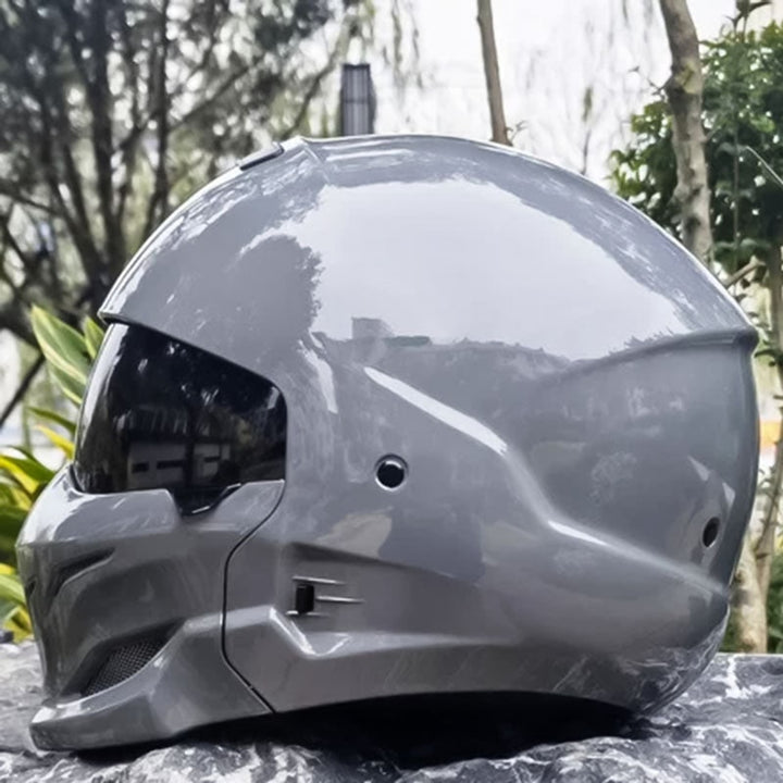 Motorcycle Helmet with Secure Full-Face Design and Visor - Image 3