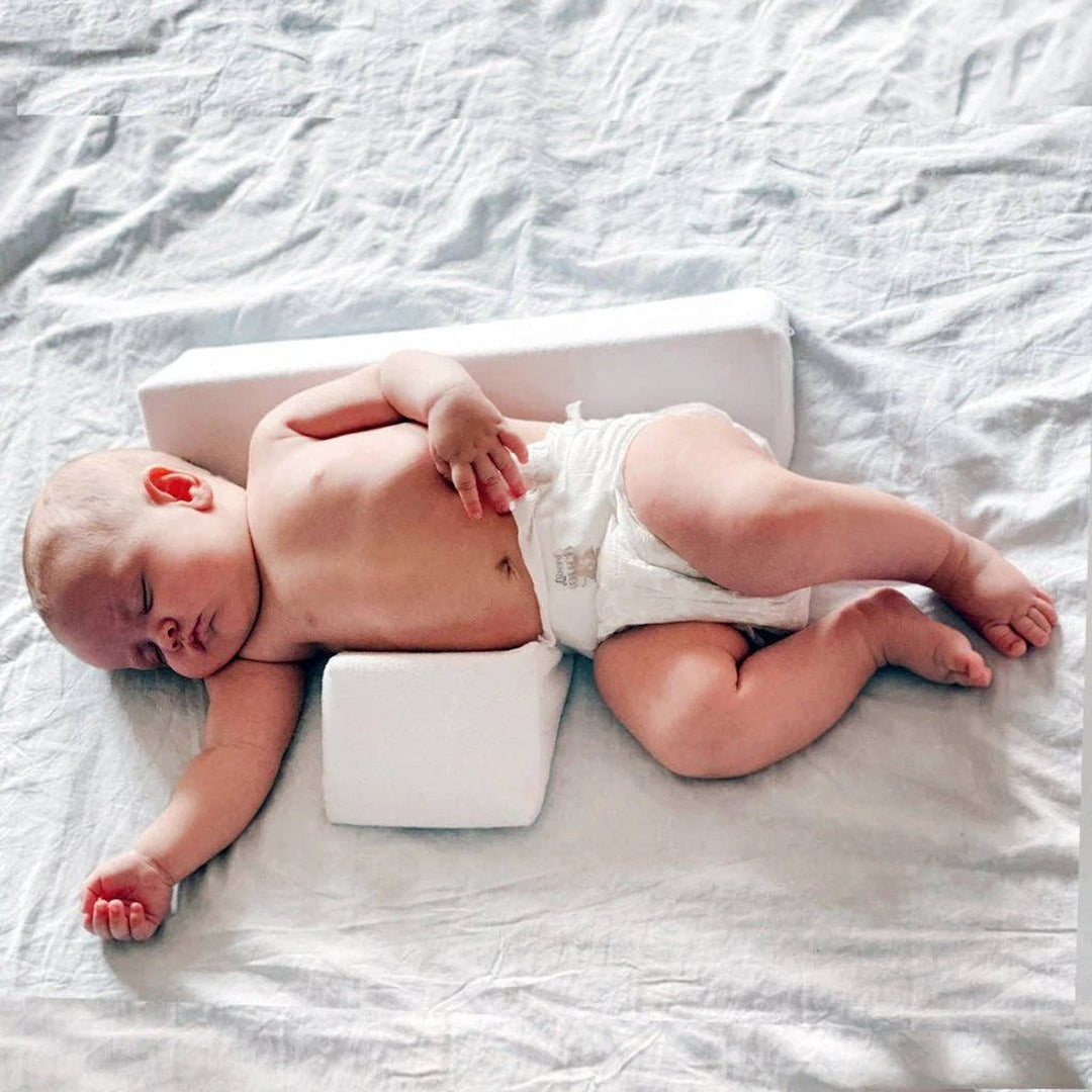 Newborn Side Sleeper Wedge Pillow With Removable Cover - Image 4